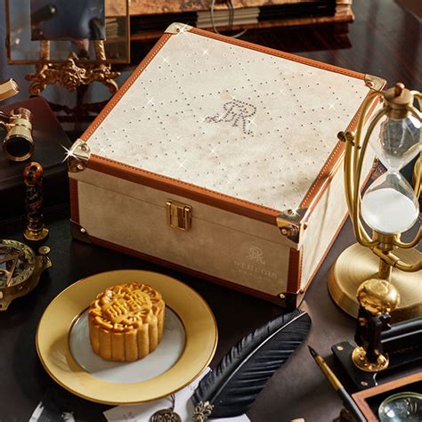 louis vuitton mooncake box|The Best Luxury Mooncake Gift Boxes Celebrating Mid.